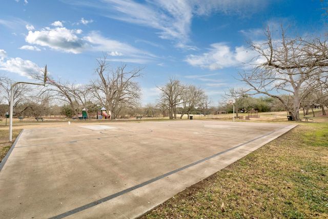 4801 Interlachen LN, Austin, TX 78747