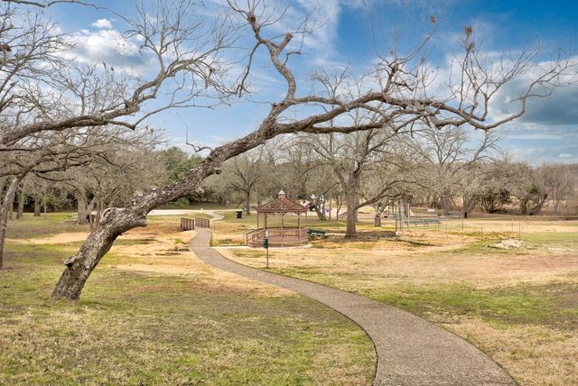 4801 Interlachen LN, Austin, TX 78747