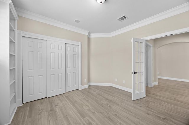 4801 Interlachen LN, Austin, TX 78747