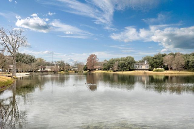 4801 Interlachen LN, Austin, TX 78747