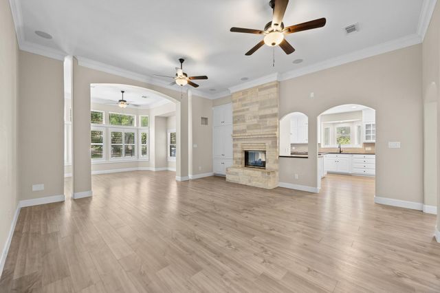 4801 Interlachen LN, Austin, TX 78747