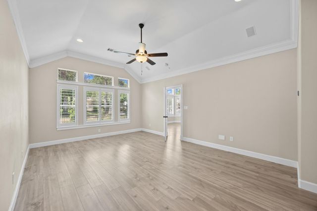 4801 Interlachen LN, Austin, TX 78747