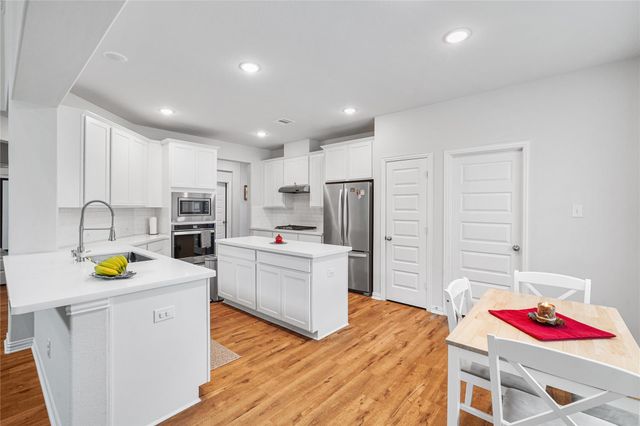 1317 Course View Drive, League City, TX 77573