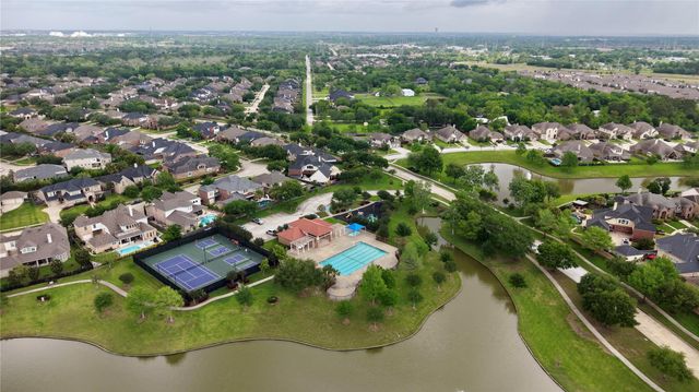 1317 Course View Drive, League City, TX 77573