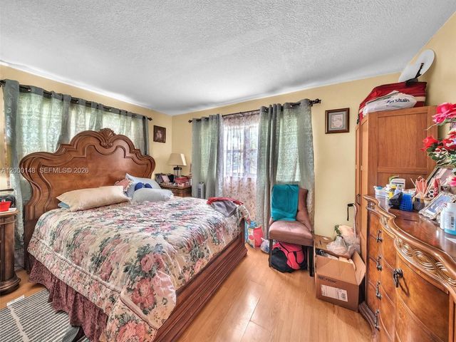 4715 NW 43rd St, Lauderdale Lakes, FL 33319