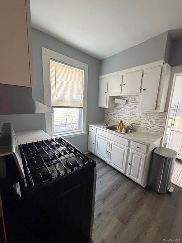 1013 Jericho Turnpike 2, New Hyde Park, NY 11040