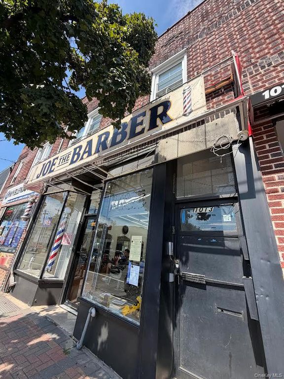 1013 Jericho Turnpike 2, New Hyde Park, NY 11040