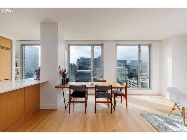 937 Nw GLISAN St 1235, Portland, OR 97209