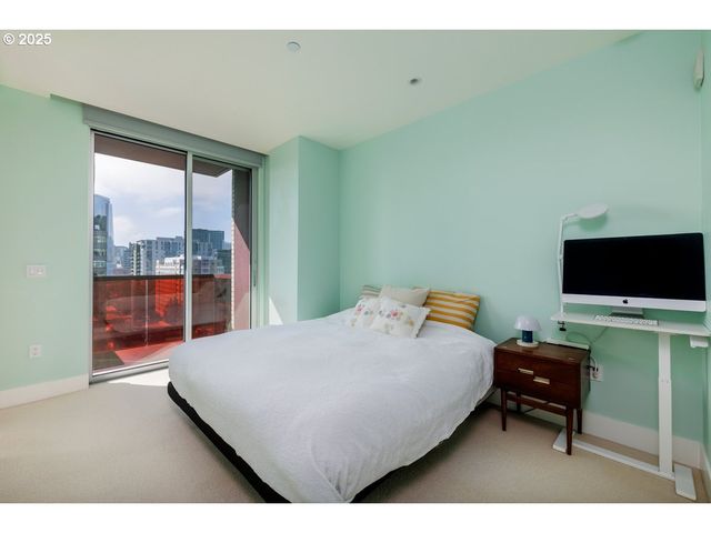 937 Nw GLISAN St 1235, Portland, OR 97209