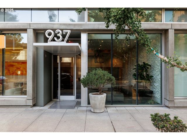 937 Nw GLISAN St 1235, Portland, OR 97209