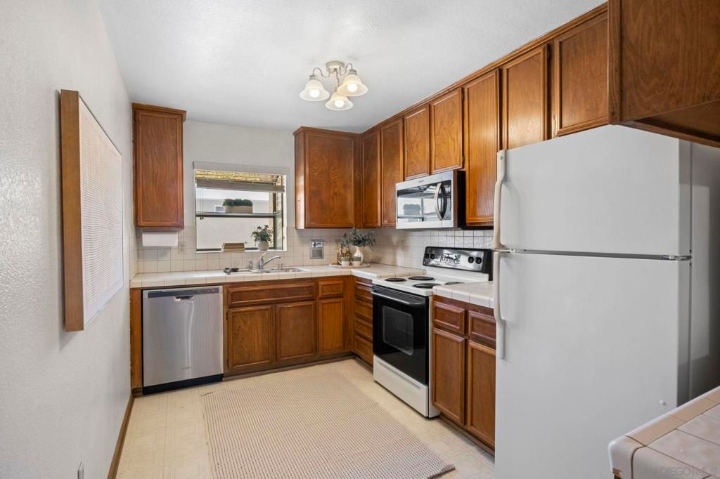 4051 Iowa 3, San Diego, CA 92104 — photo 2