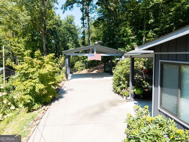 162 Hiawassee River Road, Brasstown, NC 28902