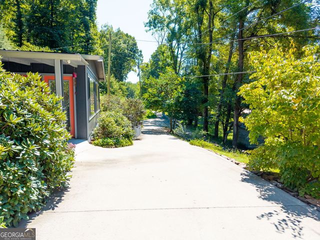 162 Hiawassee River Road, Brasstown, NC 28902