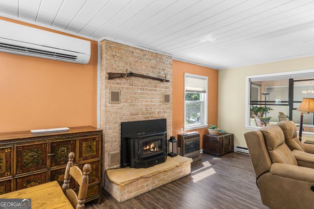 162 Hiawassee River Road, Brasstown, NC 28902