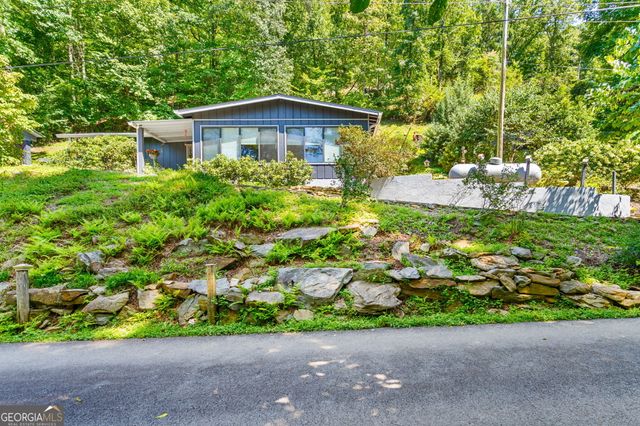 162 Hiawassee River Road, Brasstown, NC 28902