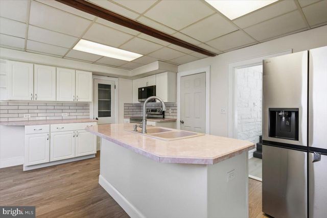 263 S BROADWAY, Pennsville, NJ 08070