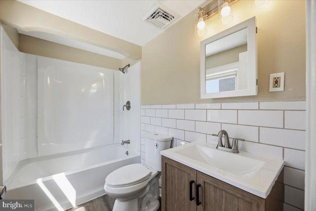 263 S BROADWAY, Pennsville, NJ 08070