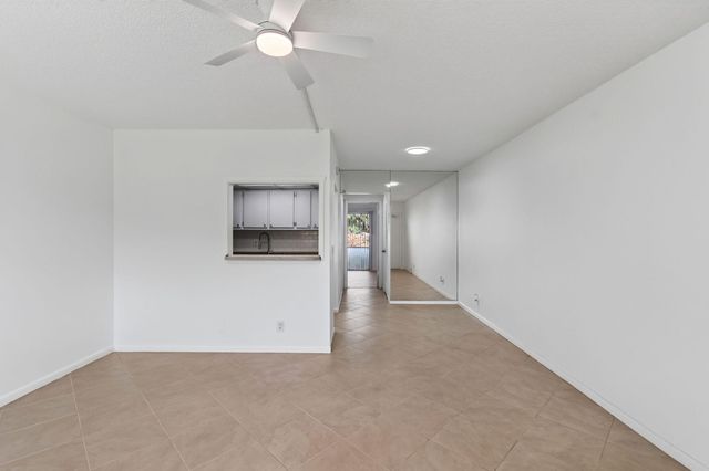 126 NORWICH F, West Palm Beach, FL 33417