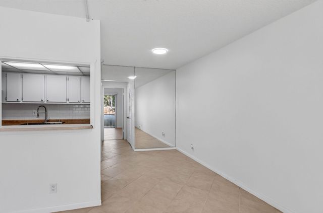 126 NORWICH F, West Palm Beach, FL 33417