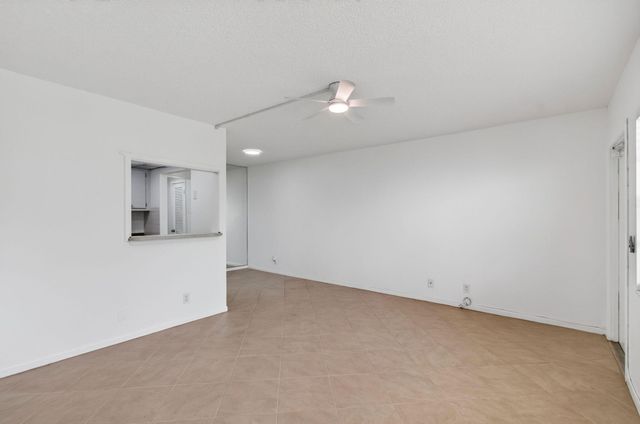 126 NORWICH F, West Palm Beach, FL 33417