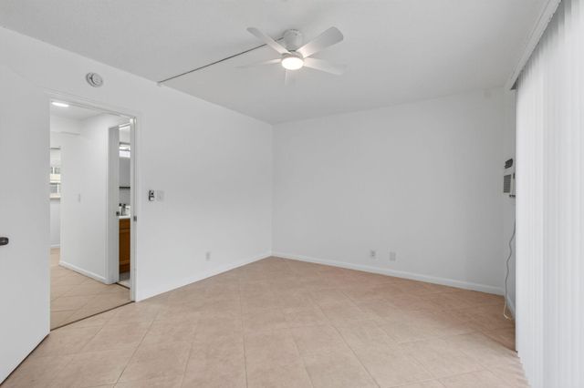 126 NORWICH F, West Palm Beach, FL 33417