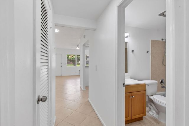 126 NORWICH F, West Palm Beach, FL 33417