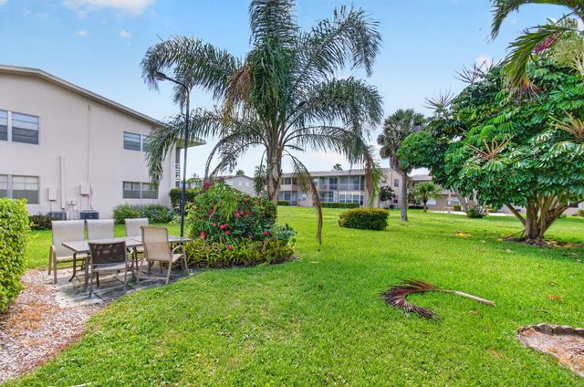 126 NORWICH F, West Palm Beach, FL 33417