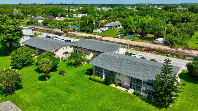 126 NORWICH F, West Palm Beach, FL 33417