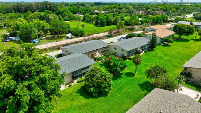 126 NORWICH F, West Palm Beach, FL 33417