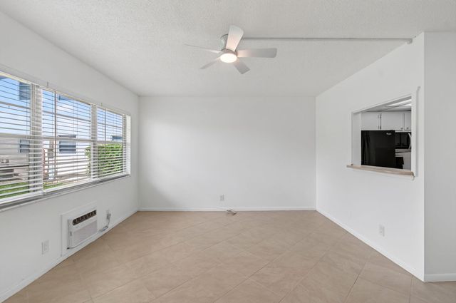 126 NORWICH F, West Palm Beach, FL 33417