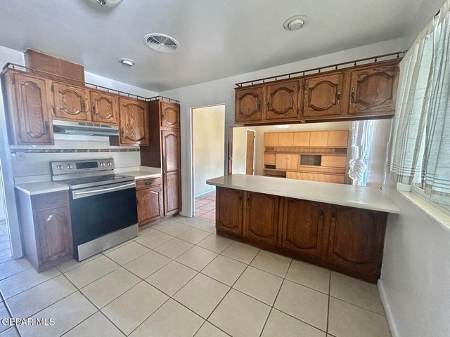 2900 POLK Avenue, El Paso, TX 79930