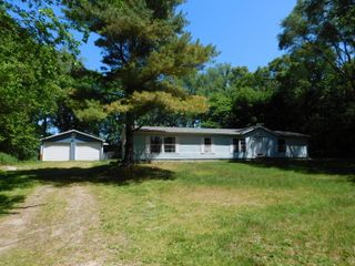 27134 Deerfield Lane, Jefferson Twp, MI 49112