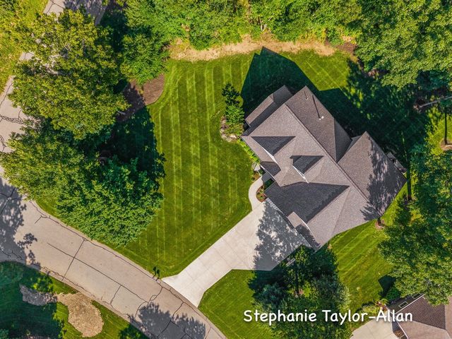 17056 Legacy Drive, West Olive, MI 49460