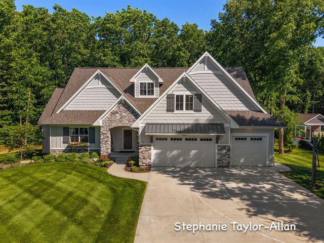 17056 Legacy Drive, West Olive, MI 49460