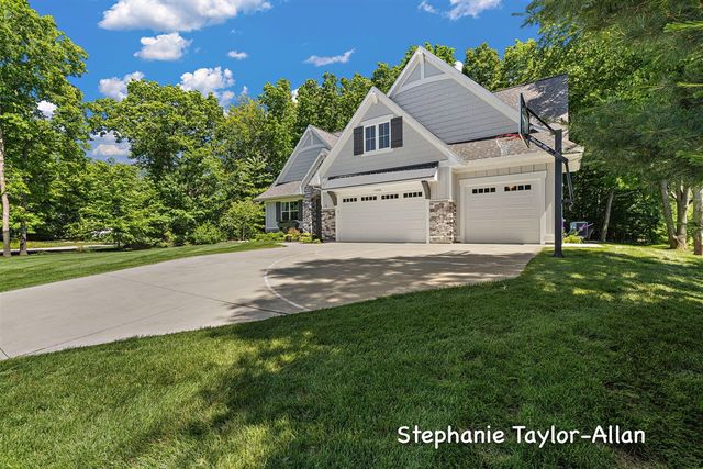 17056 Legacy Drive, West Olive, MI 49460