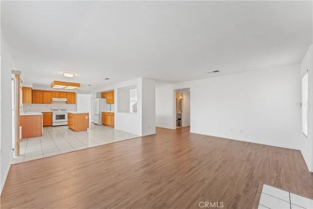 6717 Teasdale, Lancaster, CA 93536