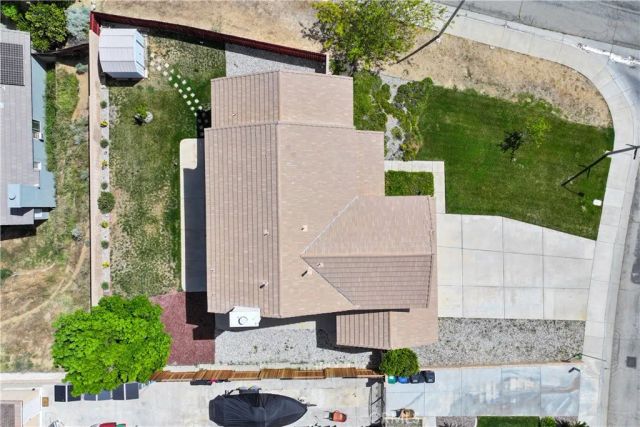 6717 Teasdale, Lancaster, CA 93536