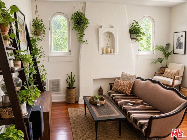 6143 Glen Holly Street, Los Angeles, CA 90068