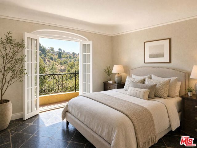 6143 Glen Holly Street, Los Angeles, CA 90068