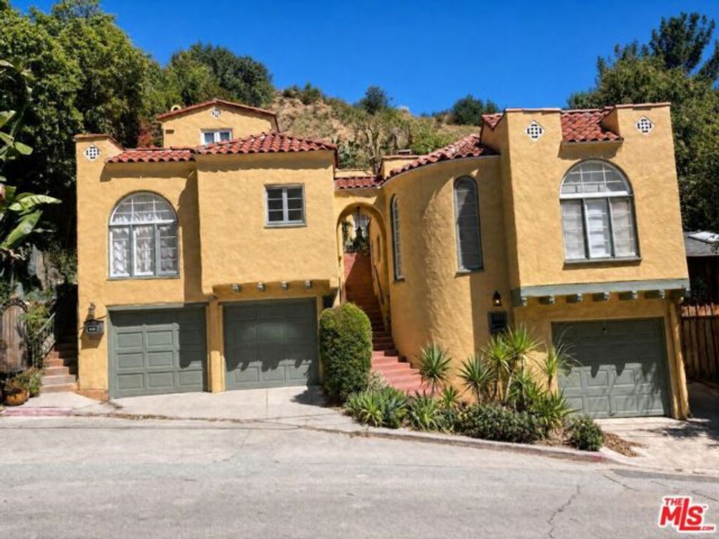 6143 Glen Holly Street, Los Angeles, CA 90068