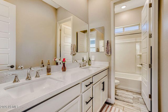 14132 W GRAY FOX Trail, Surprise, AZ 85387