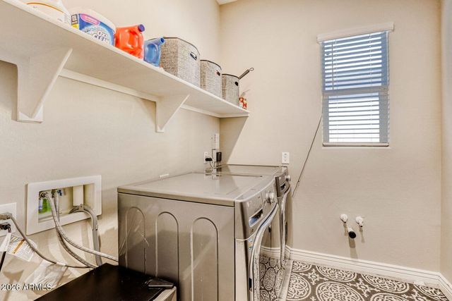 14132 W GRAY FOX Trail, Surprise, AZ 85387