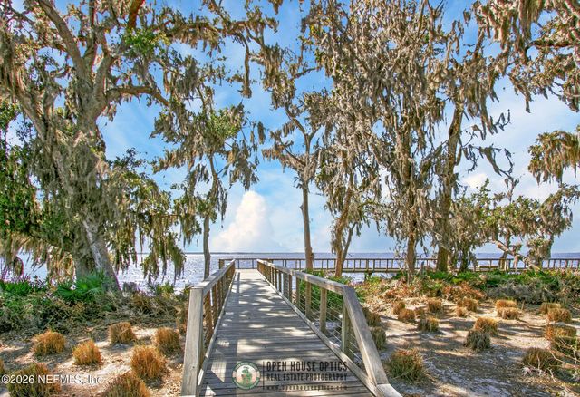 56 FOOTBRIDGE Road, St. Johns, FL 32259