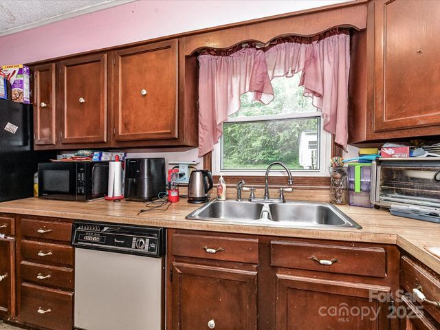 1408 Meadow Avenue, Kannapolis, NC 28083