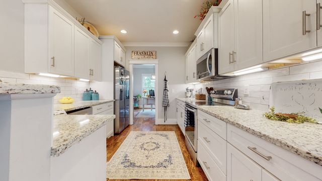 7146 Pepper Tree Cir, Fairview, TN 37062
