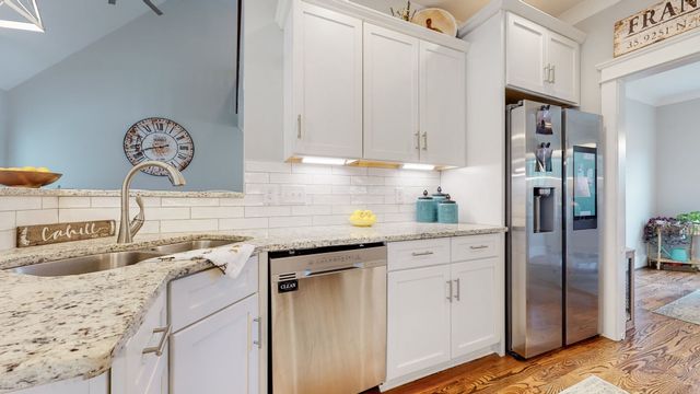 7146 Pepper Tree Cir, Fairview, TN 37062