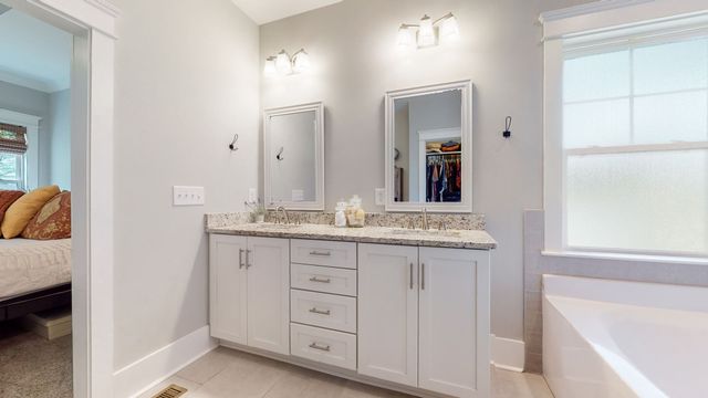 7146 Pepper Tree Cir, Fairview, TN 37062