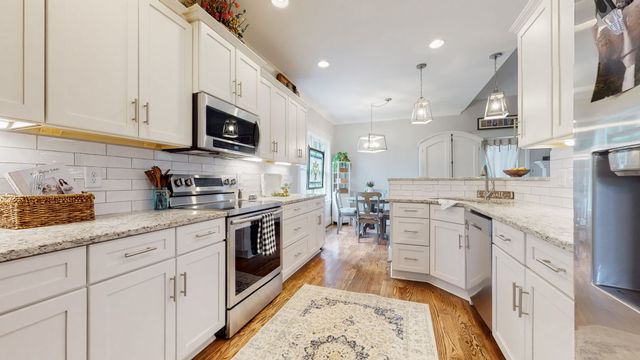 7146 Pepper Tree Cir, Fairview, TN 37062