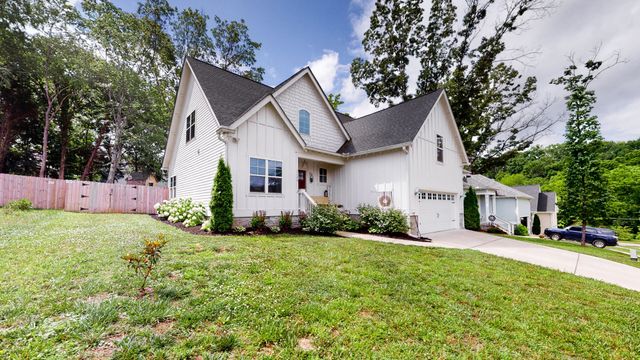 7146 Pepper Tree Cir, Fairview, TN 37062