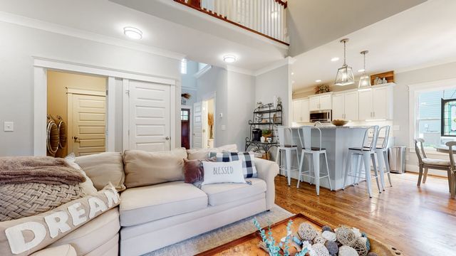7146 Pepper Tree Cir, Fairview, TN 37062
